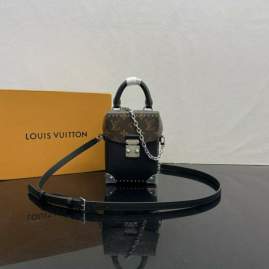 Picture of Louis Vuitton Handbags _SKUfw174684683fw